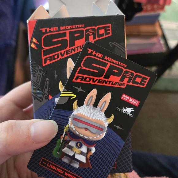 POP MART Labubu The Monsters labubu warrior - Picture 2 of 2